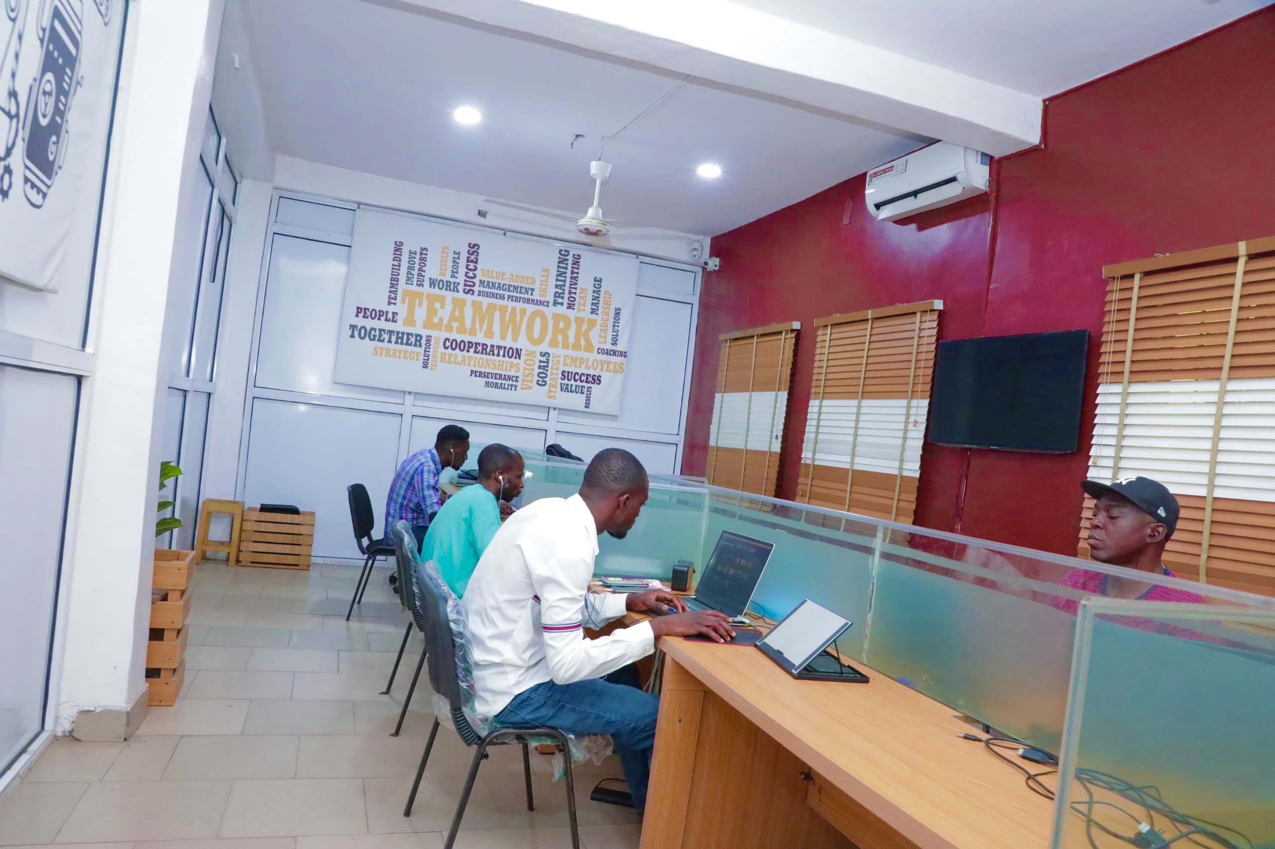 Linar School Linar Academy | Best IT, Tech, Film & Animation Training School in ...